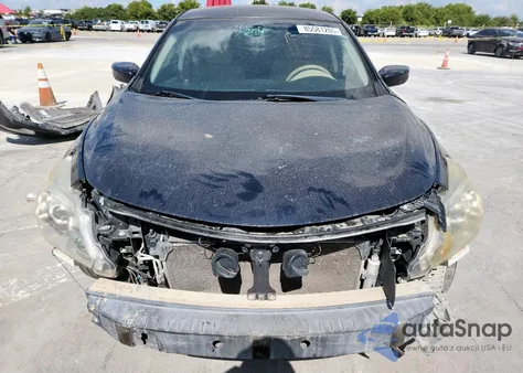 2015 Nissan Altima 2.5 из США, поврежденный, VIN 1N4AL3AP8FC106265